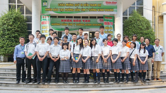 Students exchange program with Kyoto Gakuen High school, Japan