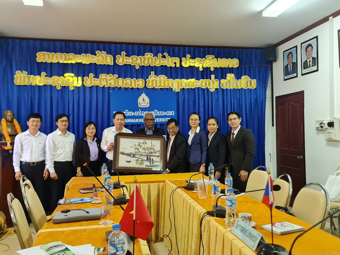 University of Agriculture and Forestry, Hue University visited Savannakhet University, Lao PDR