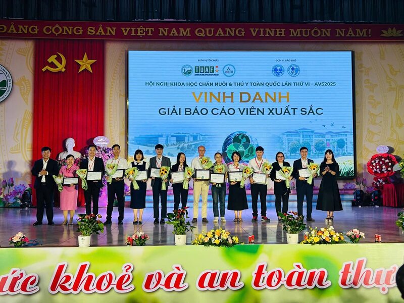 111125 Vinh danh Bao cao